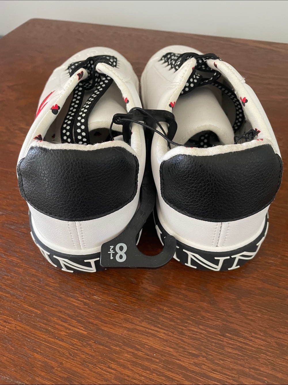 White womens Minnie Mouse sneakers new size 8.5 and 9.5 - Picture 4 of 6